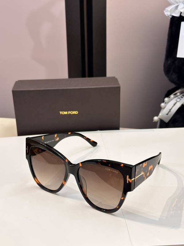 Tom Ford Sunglasses Top Quality TOS01330